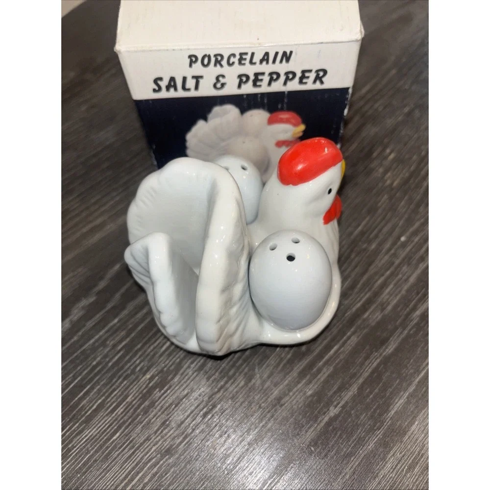 Vintage Porcelain Hen & Egg Napkin Holder/ Salt & Pepper Shakers New in box!
